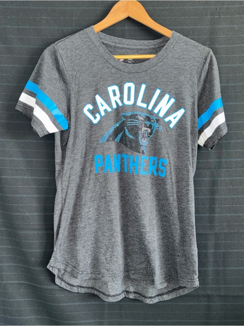 Carolina Panthers NFL Team Apparel womens gray short sleeve t shirt Large